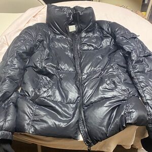 Sleek black Puffer Jacket